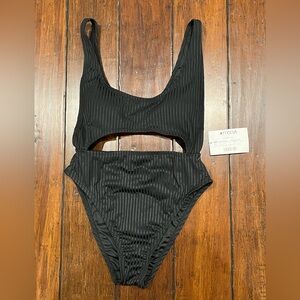 BCBG Generation Women’s Cut Out One Piece Swimsuit Black Medium New